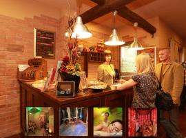 向日葵健康住宿加早餐旅馆，位于佩奇的酒店