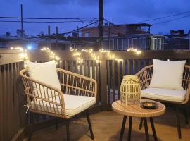 Whole House Walking Distance Stadium Free Parking，位于巴尔的摩的酒店