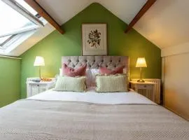 Chez Nous - central Maisonette - Bath Surrounds