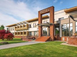 Hotel Thermalpark，位于多瑙斯特雷达的酒店