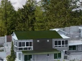 The Hermitage Cottage-Exclusive Mountain Escape