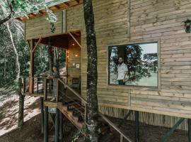 Cabana das Árvores nos Olivais Santa Clara，位于坎布伊的酒店
