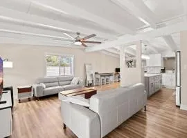 Luxury Mid-Century Modern 3-Bedroom Home