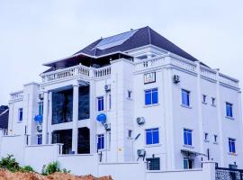 TAJ Suites，位于Ado Ekiti的酒店