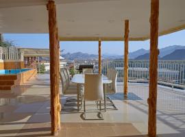 Mountain Zen 2 Bed Ultimate Retreat with BBQ & Pool，位于Masāfī的酒店