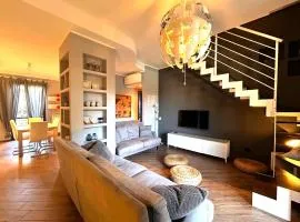 Casa Magenta Giardino Privato e Piscina nel Borgo