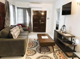 Serene Getaway-Newly renovated spacious 2 beds 2 baths，位于蒙特哥贝的低价酒店