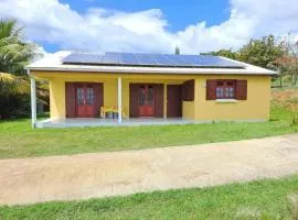 Maison spacieuse à Petit-Bourg avec jardin