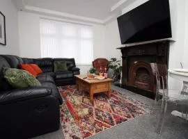 Royal Oak House by Tŷ SA - 5 bedroom house