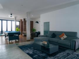Bandar Botanic Klang lux bungalow Home stay