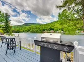 Peaceful Stark Cottage with Deck on South Ponds!