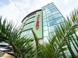 Family Hotel Gallery - All Inclusive Light，位于阳光海滩的酒店