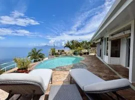 Villa Deep Blue Poerava with pool