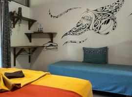 Pension Bounty Rangiroa - Art Gallery & Tropical Garden，位于Rangiroa的旅馆