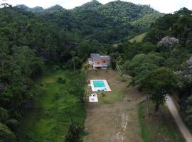 Eco Pousada Serra Da Senhorinha，位于皮拉伊的酒店