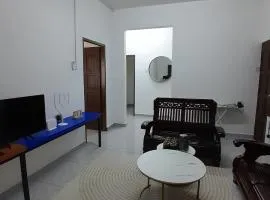 Lakefront Homestay