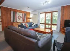Cedar Holiday Units - Apartment 1