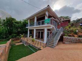 Parijat-Breathtaking Sky and Hilltop view，位于达博利的酒店