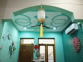 Homestay For Rent in Meerut，位于密拉特的酒店