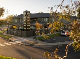Northside Hotel Albury，位于Lavington的酒店