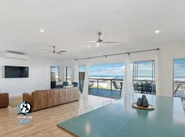 Ultimate in Middleton Coastal Style with Views Sleeps 10