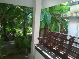 Coconut Grove，位于科钦瓦斯科达伽马广场附近的酒店