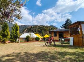 Shakoon Camps & Farmstay Nainital，位于奈尼塔尔的豪华帐篷营地