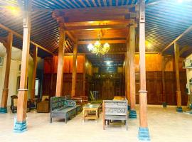 Homestay Omah Joglo，位于Gading的酒店