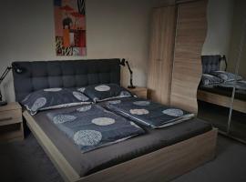 Lotti Apartman，位于贝凯什乔包的酒店