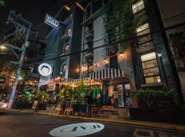 Mad Monkey Manila