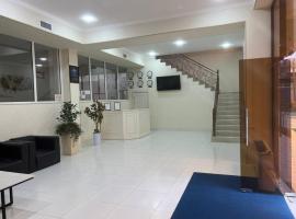 SAMO OLIMPIC Hotel，位于Chirchiq的酒店
