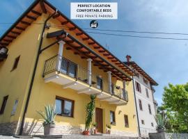 Apartmaji Tinta，位于Kanal的带停车场的酒店