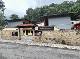 Pousada Recanto do Alto de Teresópolis，位于特雷索波利斯的酒店