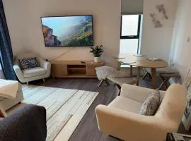 Hightide luxury seaside apartment
