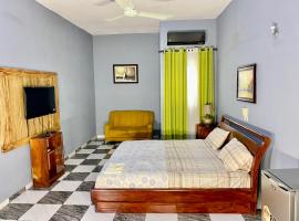 Le Petit Manoir M，位于科托努的酒店