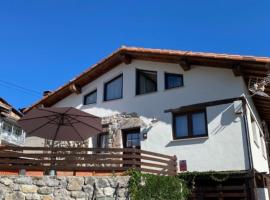 El Nial del Gorrión - Las Casas del Oso，位于Toriezo的酒店