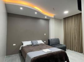Hotel Tonaka，位于圣多明各德洛斯科罗拉多斯的酒店