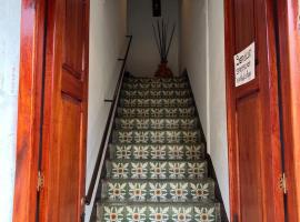 Famihotel Asturias，位于Hispania的酒店