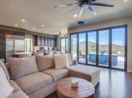 Luxurious Lakeview Retreat at Lake Hodges, RB，位于伯纳多牧场的酒店