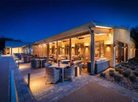 Norfolk Woods Resort And Spa，位于Narborough的度假园