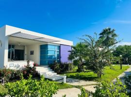 Villa Frente a la Playa con Jacuzzi Marina de Puerto Velero，位于Tubará的酒店