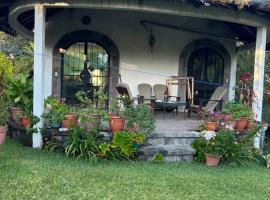 Lakeview Villa Santiago，位于圣地亚哥阿蒂特兰的酒店