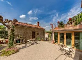 Fairy-Tale Retreat - Happy Rentals