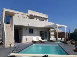 Sete Villa familiale avec piscine en Bord de mer