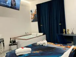 Nuance Suite & Rooms