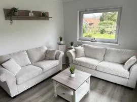 Feines Apartment mit Balkon & Terrasse in ruhiger Gegend