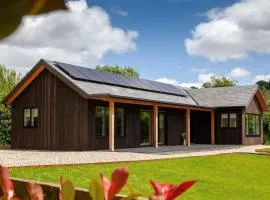 2-Bed Eco Friendly Home - Sleeps 4 - Parking