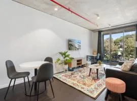 Stylish Urban Retreat with Great Amenities