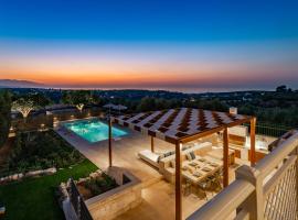 Estella Villa with Pool, Children Area, BBQ & Magnificent Views!，位于阿斯特里昂的酒店