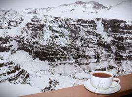HOM I Departamento en Valle Nevado Amplio Dúplex 6PAX SKIOUT,位于法洛伦斯的酒店